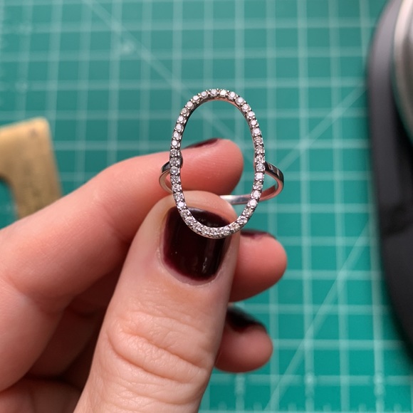 Estate Jewelry - ESTATE Diamond & 14K White Gold Ring, Size 7, stamped 14K